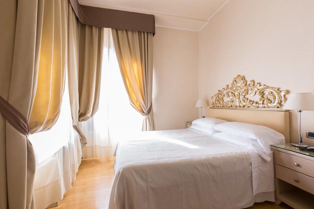 Hotel Liassidi Palace Венеція Номер фото